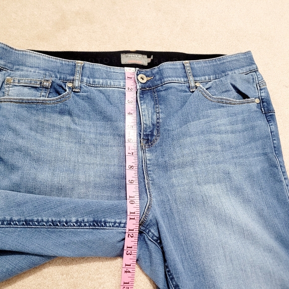Torrid Bombshell Skinny Jeans Women’s Plus Size 22S Premium Stretch - Picture 8 of 14